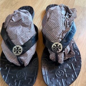 Tory Burch Thora Black patent leather thong sandals